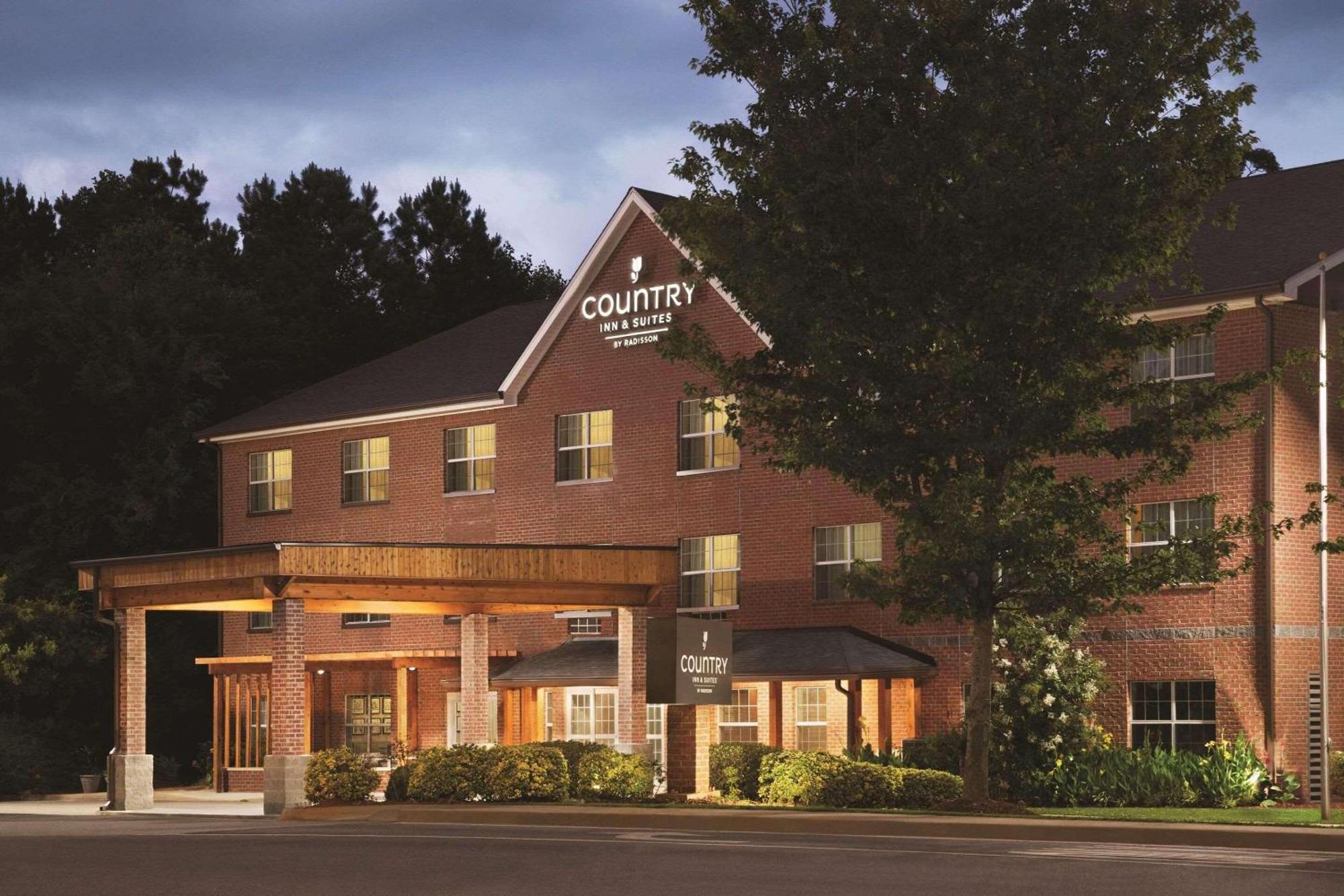 Country & By Radisson, Newnan, Ga Hotel
